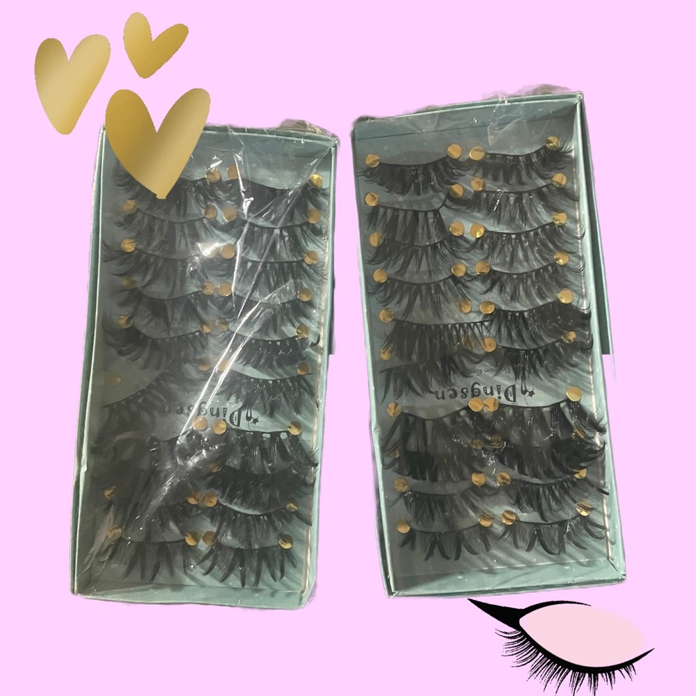 Long eyelashes